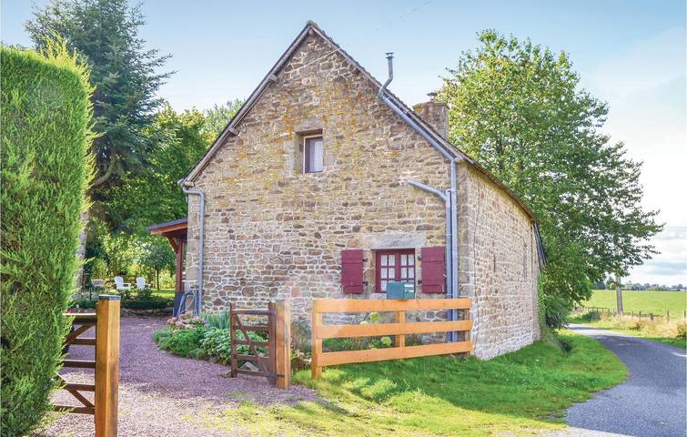 Location de vacances pour 5 personnes, avec Terrasse et Jardin à Colombiers-du-Plessis