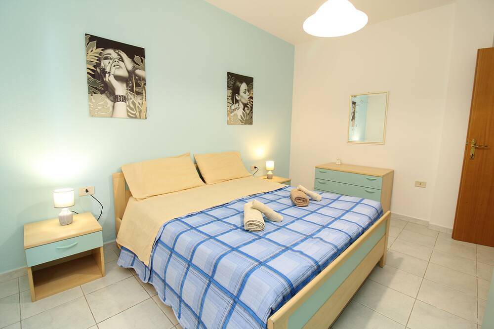 Entire apartment, Apartment in front of the beach in La Caletta, Siniscola