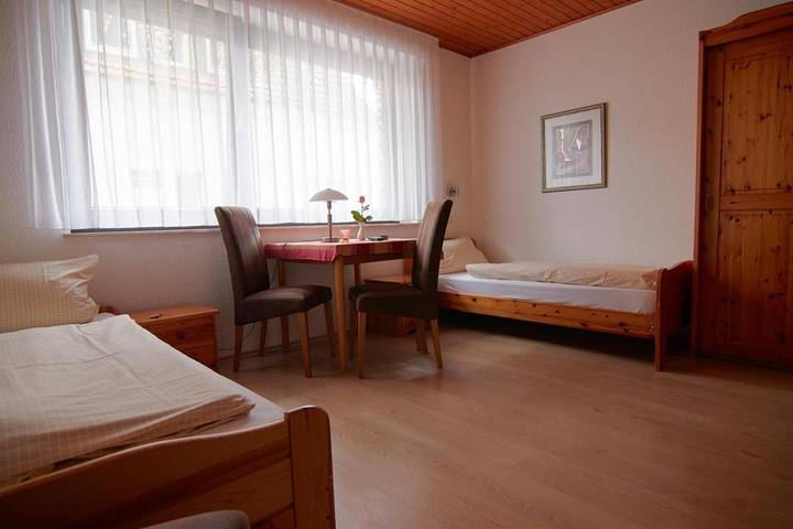 Ferienhaus für 2 Personen, mit Balkon und Terrasse sowie Garten und Ausblick in Brakel - 2