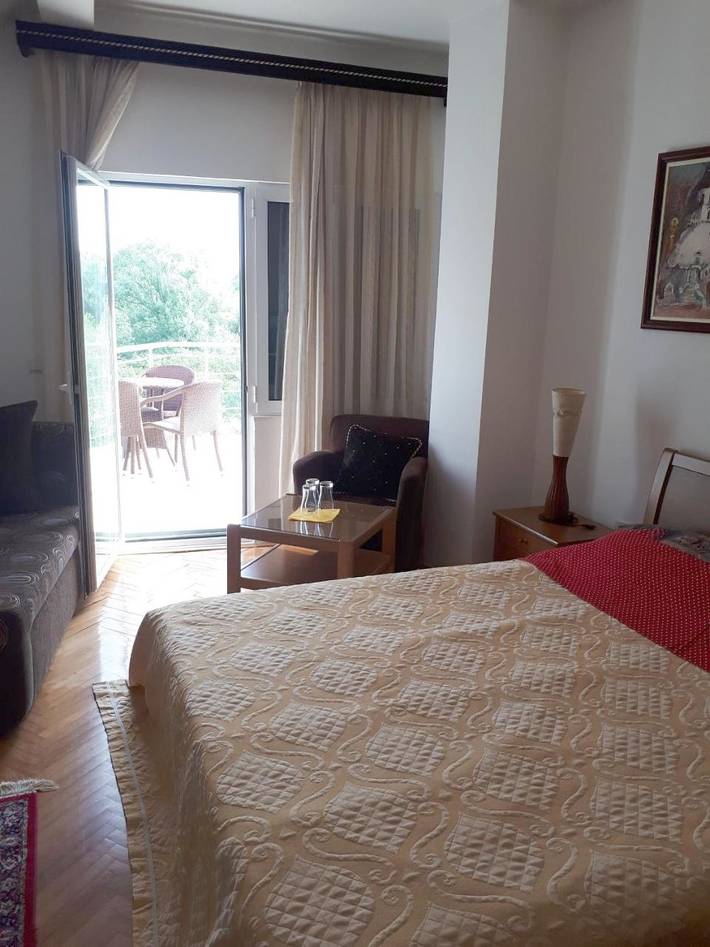 Maison d’hôte pour 2 personnes, avec vue ainsi que balcon et vue sur le lac dans Virpazar