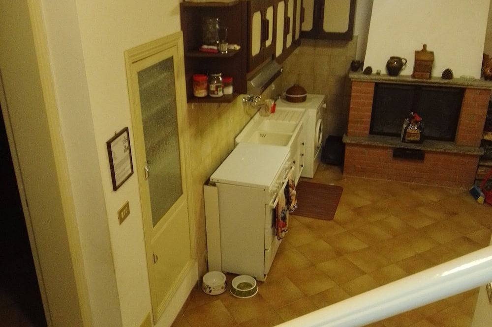 Amazing 2-bedroom house with Wifi in Città della Pieve in Città della Pieve, Perugia Province