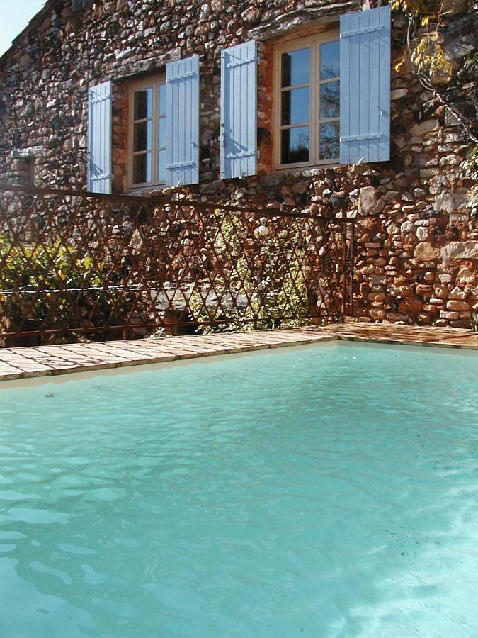 Location de vacances pour 6 personnes, avec vue ainsi que piscine et jardin dans Sentier des Ocres - 3