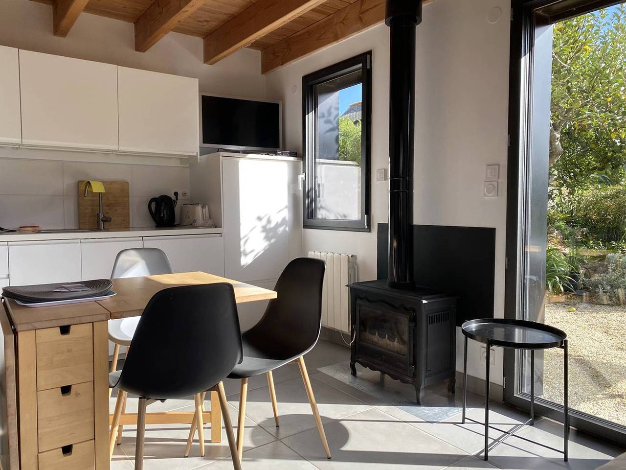 Casa nueva con jardín, a 150m del mar en Trégastel in Trégastel, Costa de granito rosa