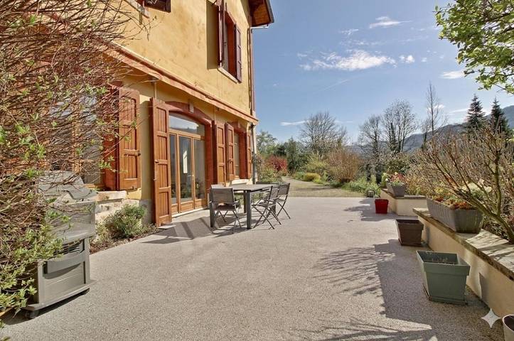 Location de vacances pour 15 personnes, avec piscine ainsi que terrasse et vue, animaux acceptés dans Saint-Bueil - 4