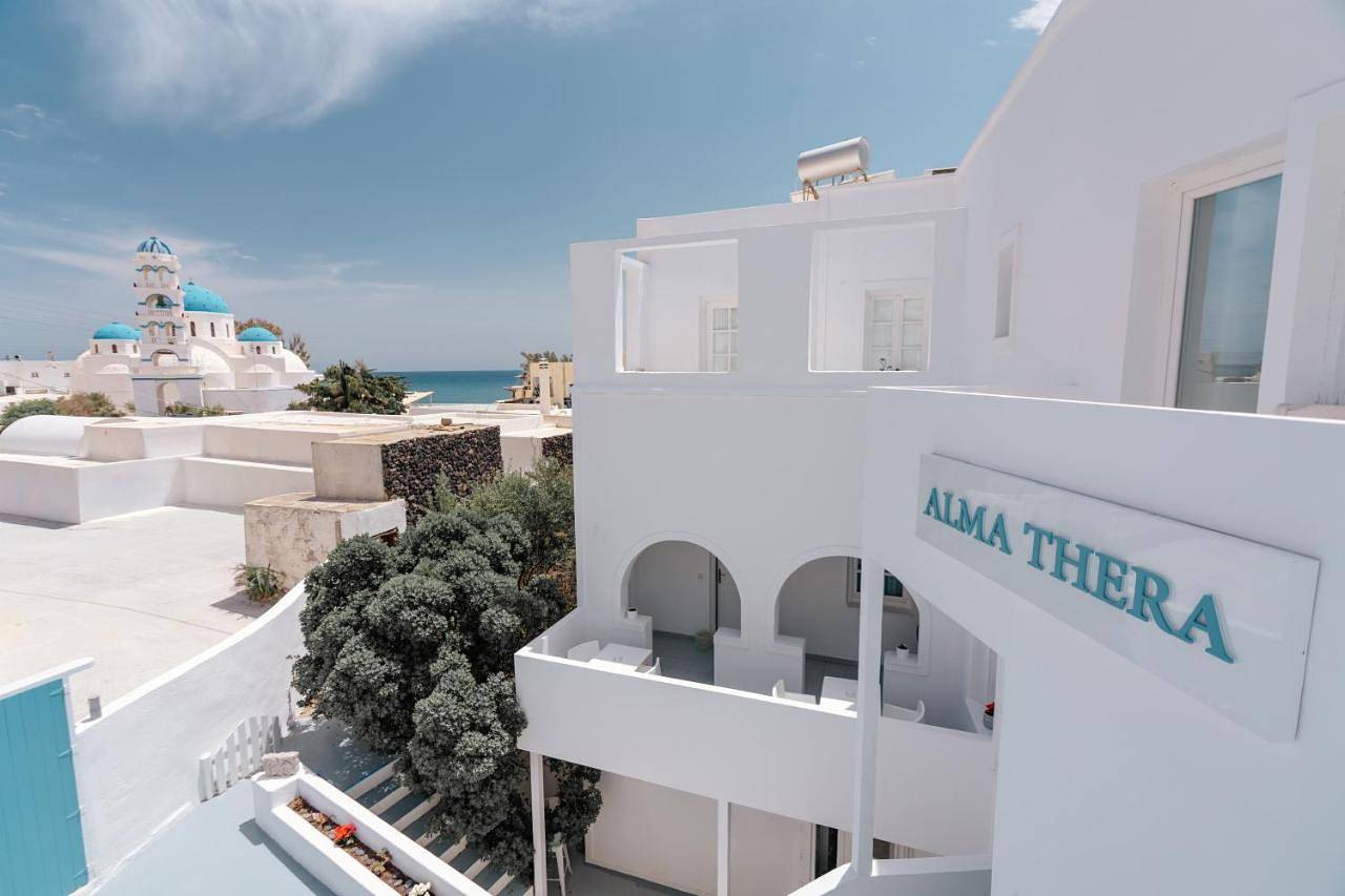 Alma Thera Boutique Hotel in Perissa, Santorin