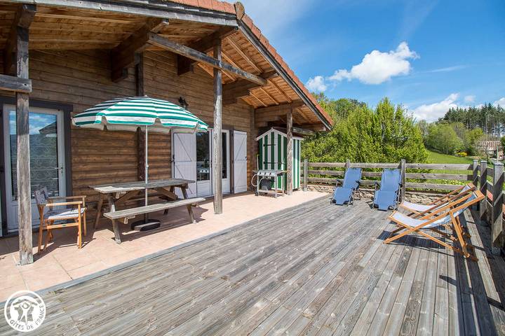 Gîte pour 5 personnes, avec Terrasse ainsi que Jardin et Vue