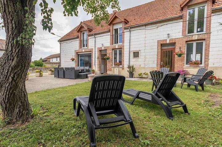 Location de vacances pour 10 personnes, avec jardin dans Vouzy