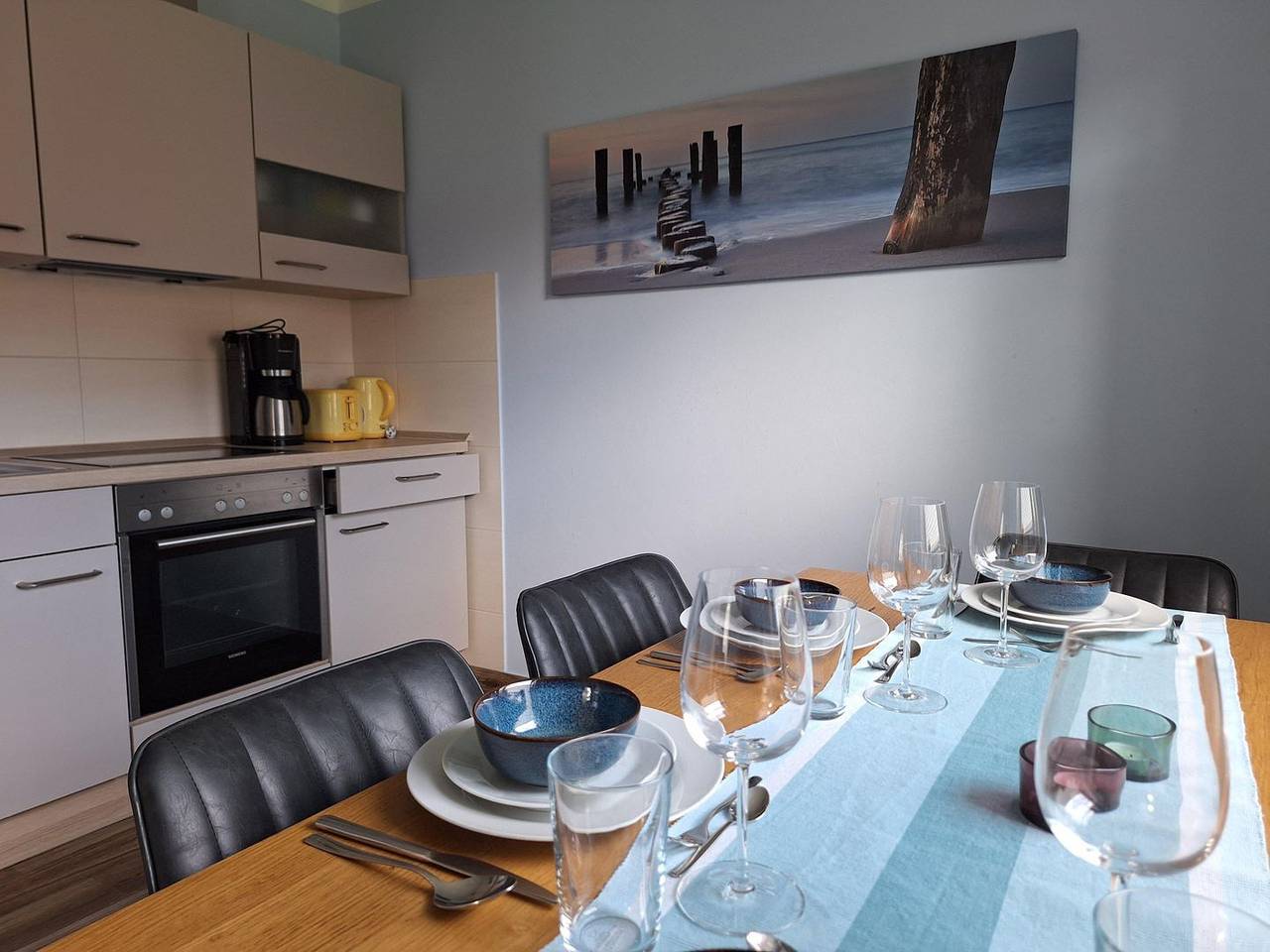 Gemütliches 60m² Ferienhaus für bis zu 5 Personen mit Terrasse & Hund in Börgerende, Börgerende-Rethwisch