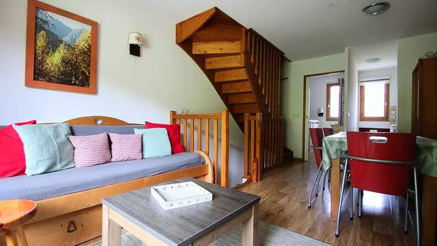 Chalet pour 8 personnes, avec piscine ainsi que vue et terrasse à Puy-Saint-Vincent - 2