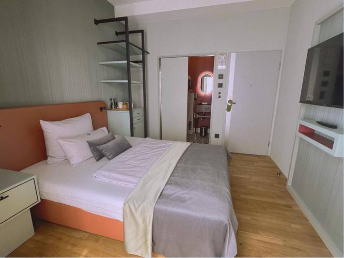Hotel für 3 Personen, mit Ausblick und Balkon in Kölner Dom - 4