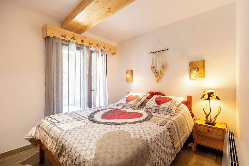 Entire apartment, Family cocoon for nature lovers overlooking the forest. in Matemale, Parc naturel régional des Pyrénées catalanes
