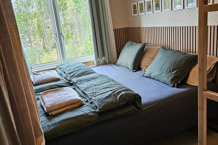 Häxans Hus – Ferienhaus in Dalarna mit Seeblick und Alleinlage in Ludvika, Dalarna
