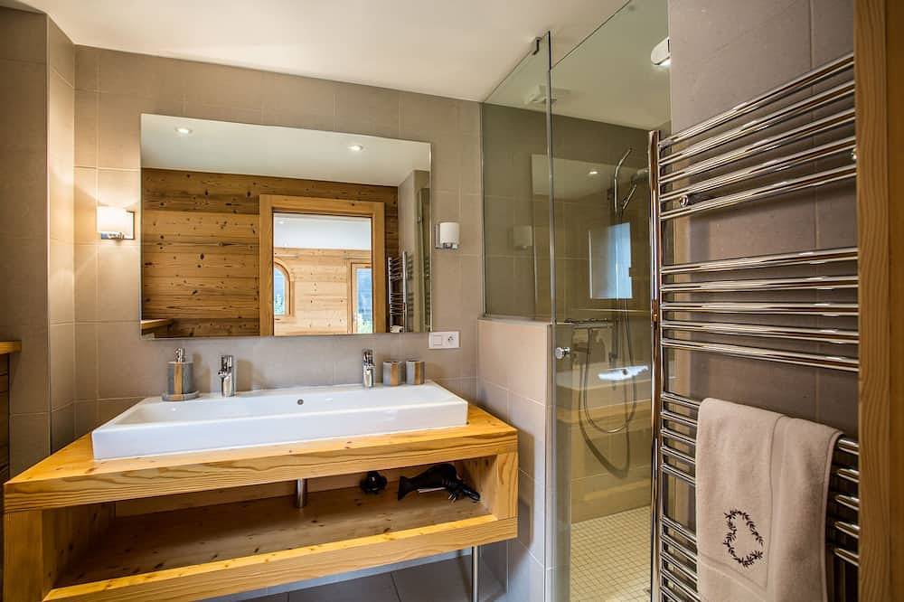 Splendide chalet neuf, aménagé avec beaucoup de charme 5***** in Les Grandes Montets, Chamonix-Mont-Blanc