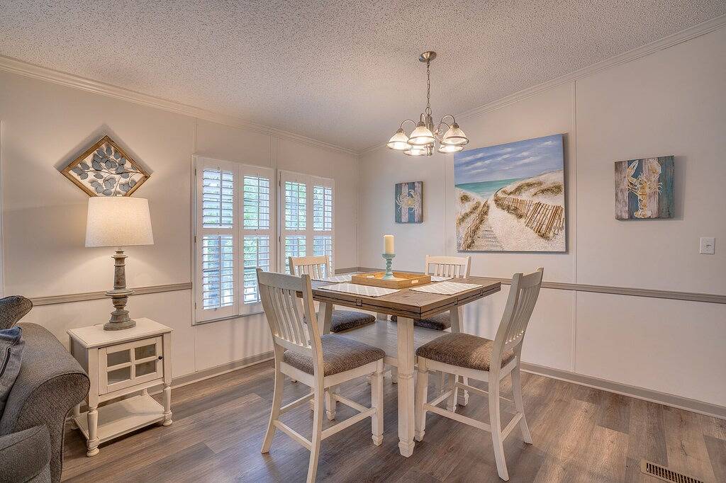 Cabin J at Safe Harbor Brady Mountain on Lake Ouachita! in Lake Ouachita