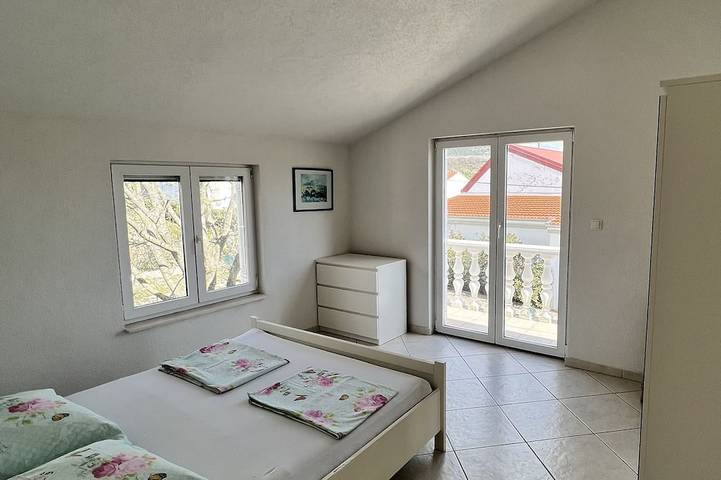 Ganze Wohnung, Villa Irmica - Impressive Pool, Spacious Apartment (86 m²) - First Floor in Općina Polača, Zadar