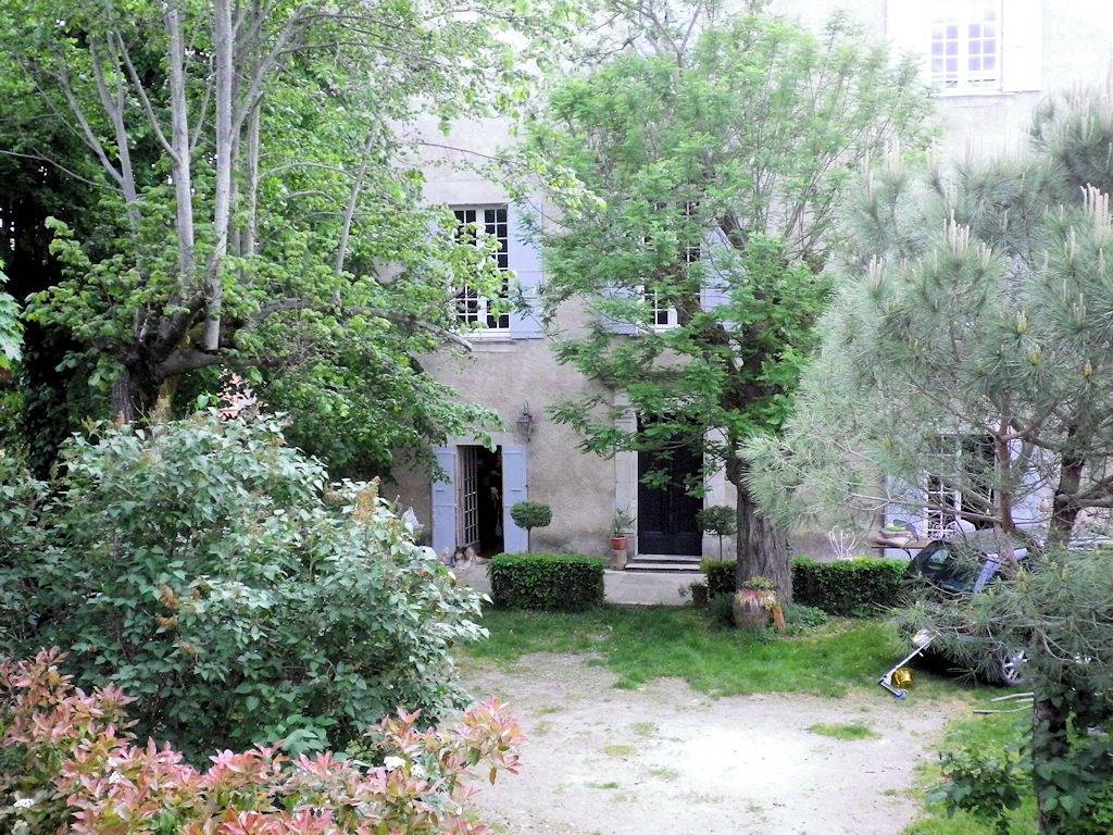 La Maison d'En Face in Saint-Affrique-les-Montagnes, Région de Castres