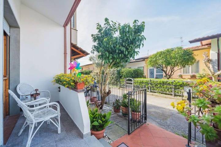Casa vacanza per 3 persone, con giardino in Torre del Lago Puccini