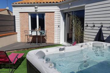 Gîte pour 5 personnes, avec jacuzzi et terrasse à Saint-Prouant