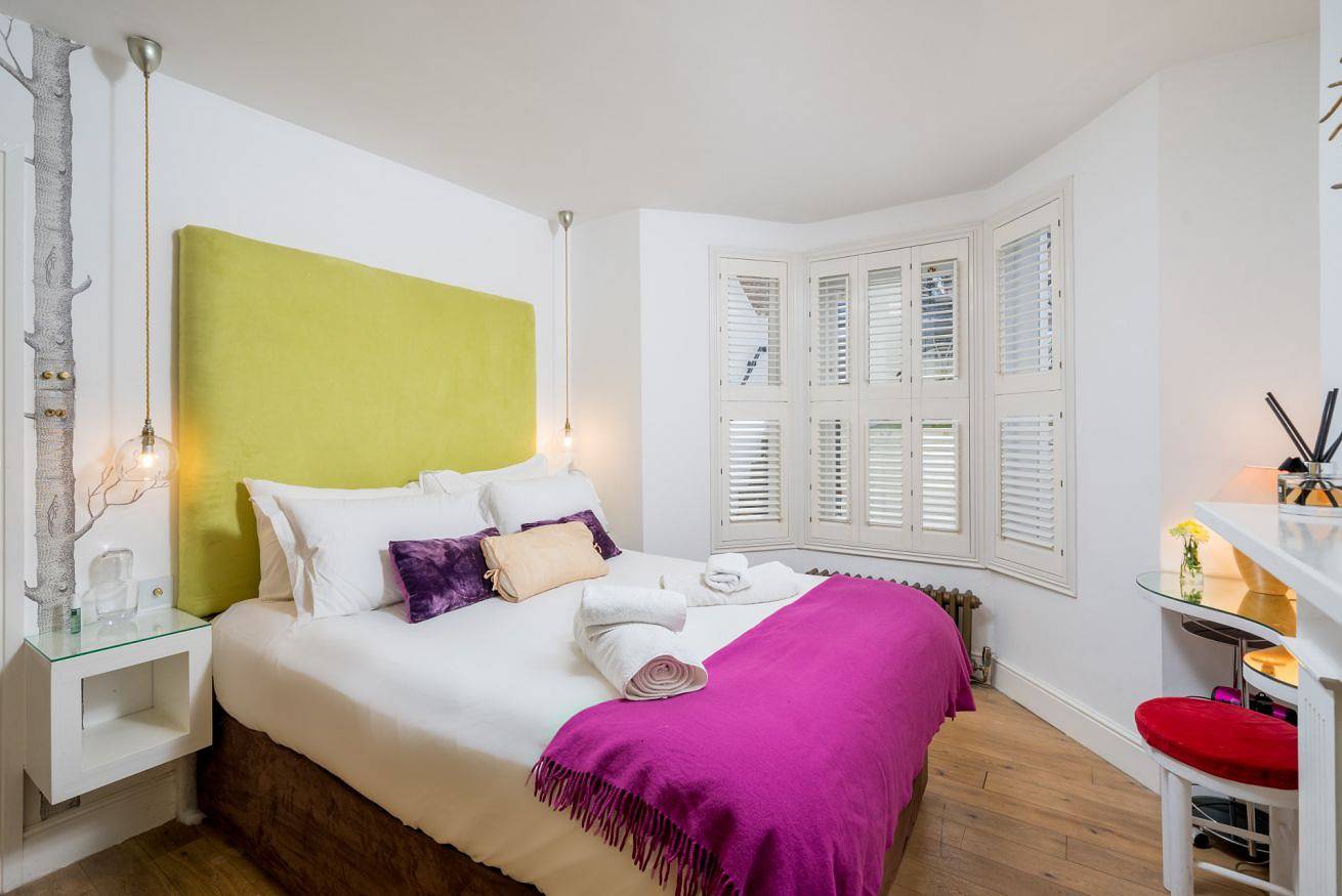 Ganze Wohnung, Stylish flat with private yard in Shepherd’s Bush in Hammersmith und Fulham, London