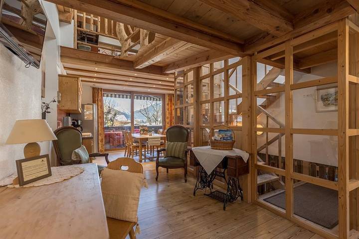 Ferienwohnung für 2 Personen, mit Balkon und Terrasse sowie Whirlpool und Garten in Oetz
