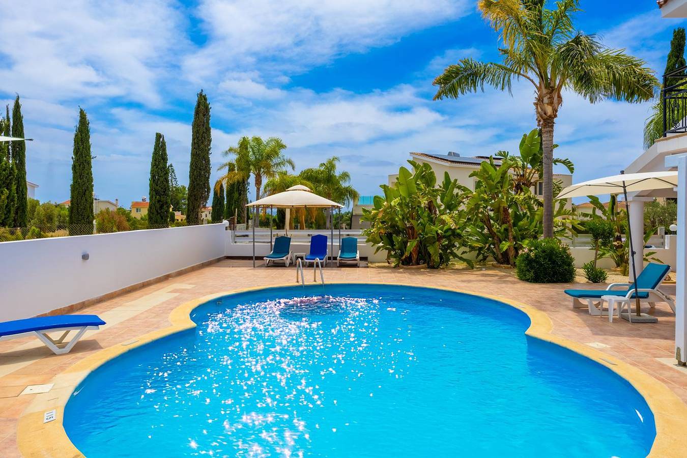 Villa für 9 Personen mit Garten in Peyia, Südzypern