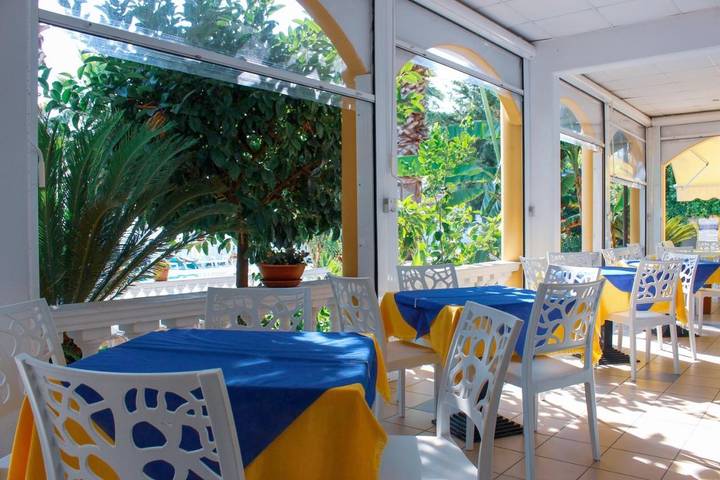 Location de vacances pour 4 personnes, avec terrasse ainsi que jardin et piscine à Cupra Marittima - 4
