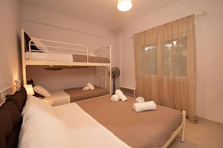 Gîte pour 5 personnes, avec balcon dans Matala - 2