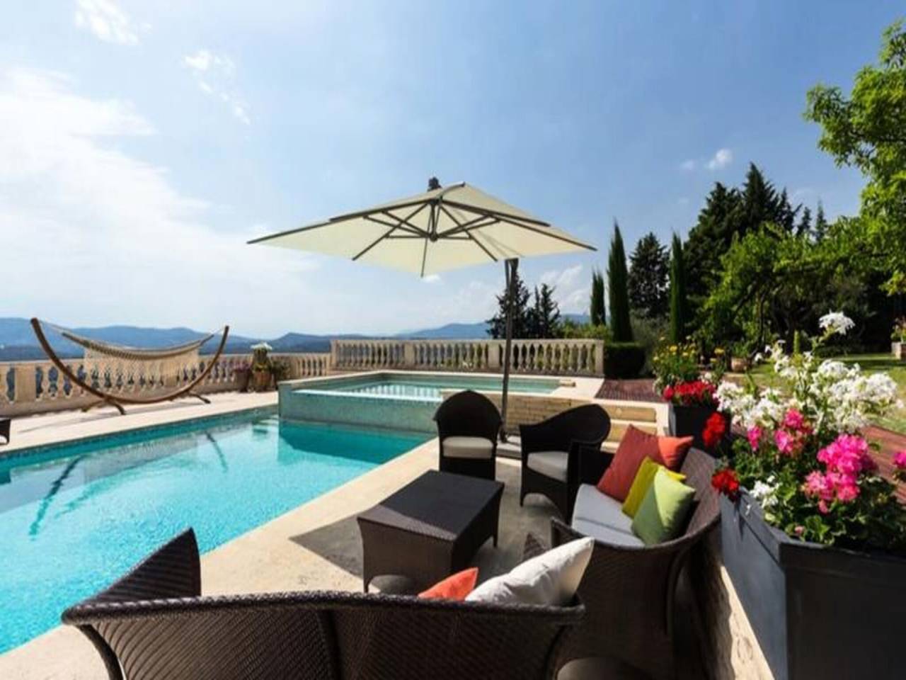 Apartamento entero, Apartamento en Mougins con piscina y jardín in Mouans-Sartoux, Region de Cannes
