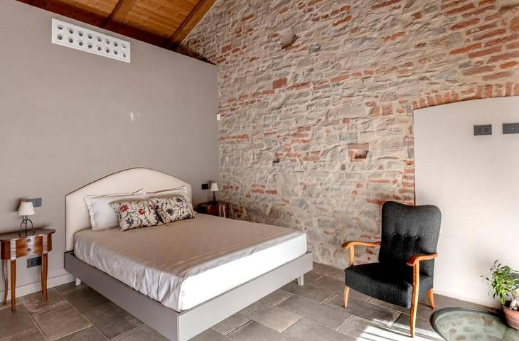 Chambre d’hôte pour 2 personnes, avec jardin ainsi que piscine et vue