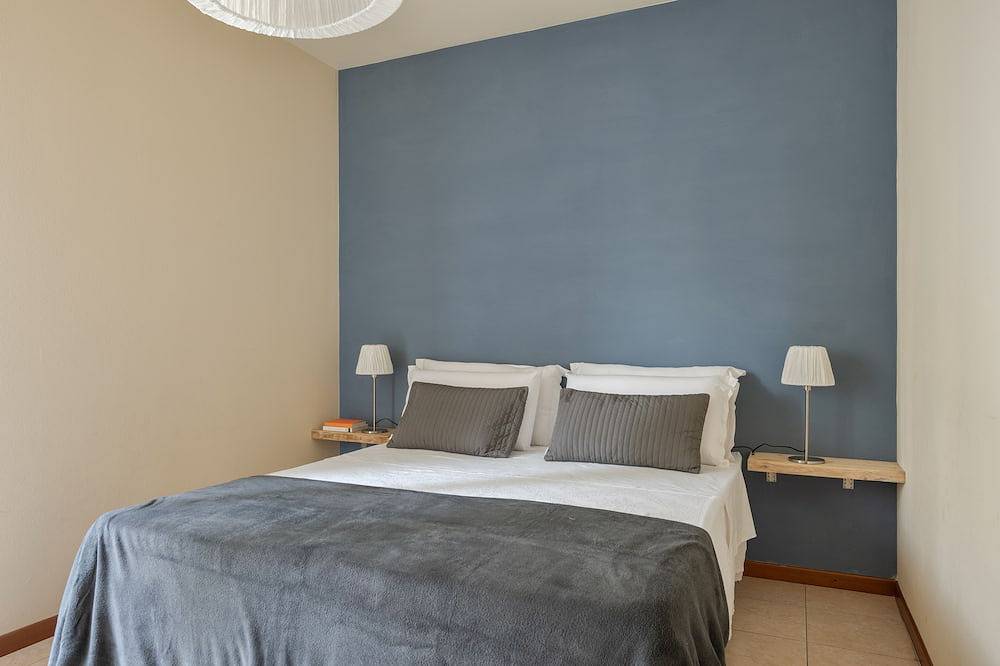 Geheel appartement, Appartement 3-kamers 7-bedden tuin Garage Gardasee wifi in Roè Volciano, Garda Bergen