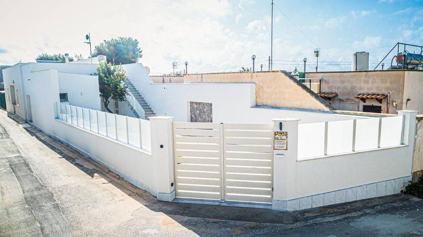 Location de vacances pour 6 personnes, avec terrasse et piscine, animaux acceptés à Tre Fontane - 2