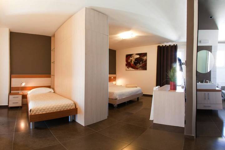 Alojamiento y desayuno para 4 personas, con vistas y terraza, Se admiten mascotas - 1