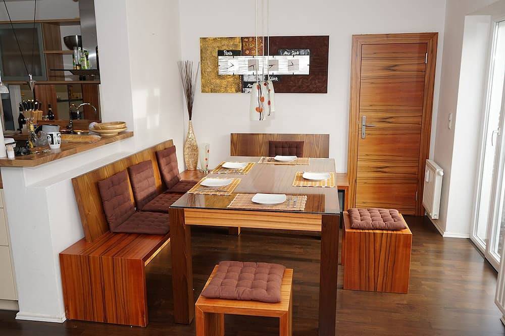 Ganze Wohnung, Luxuriöses Apartment direkt am Ufer des Ossiacher See - Wlan in Treffen am Ossiacher See, Gerlitzen