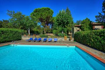 Villa for 8 Guests in Bucine region, Tuscany, Picture 1