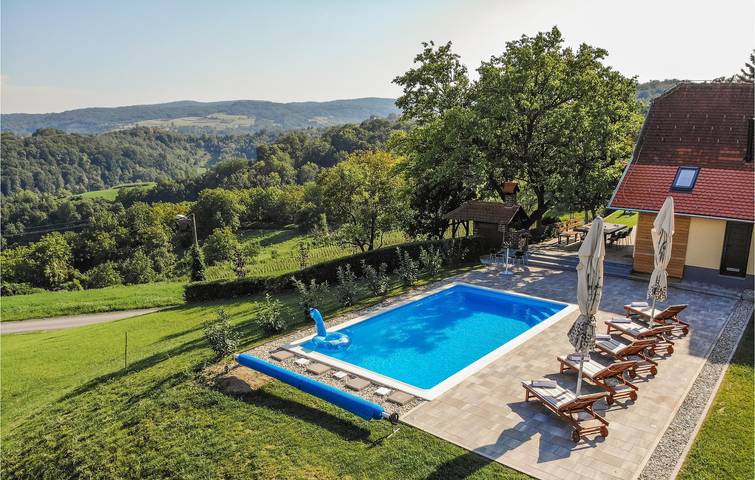 Geräumige 2-Zimmer-Wohnung mit Pool, WLAN und Terrasse in Bedenica, Zagreb und Umgebung