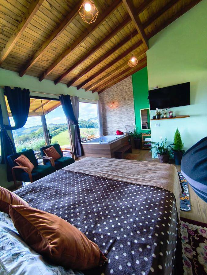 Casas e apartamentos de temporada para 2 pessoas, com vista e jardim em Paraisópolis