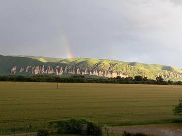 Location de vacances pour 12 personnes, avec piscine ainsi que vue et jardin à Montfort
