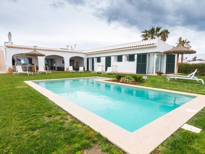 Casa de vacaciones para 8 personas, con Balcón y Jardín en Binisafua