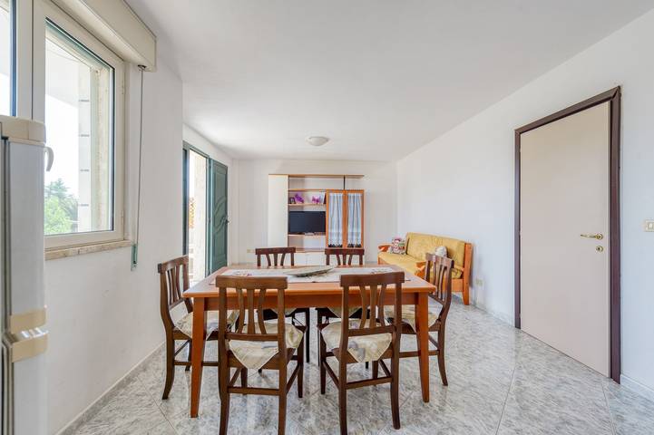 Apartamento entero, Apartamento 'Paola' con terraza privada y aire acondicionado in Manduria, Golfo de Tarento