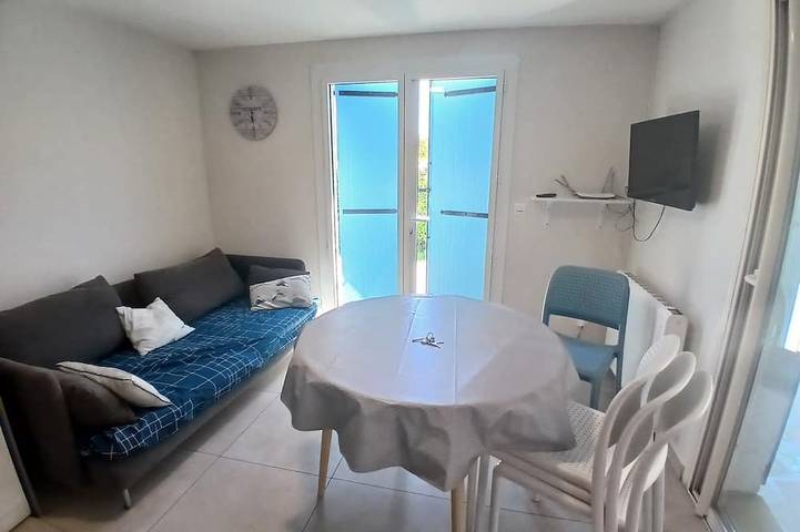 Quiet apartment Clim private pool exclusive for travelers near Beaches in Lattes, Mittelmeerküste (Frankreich)
