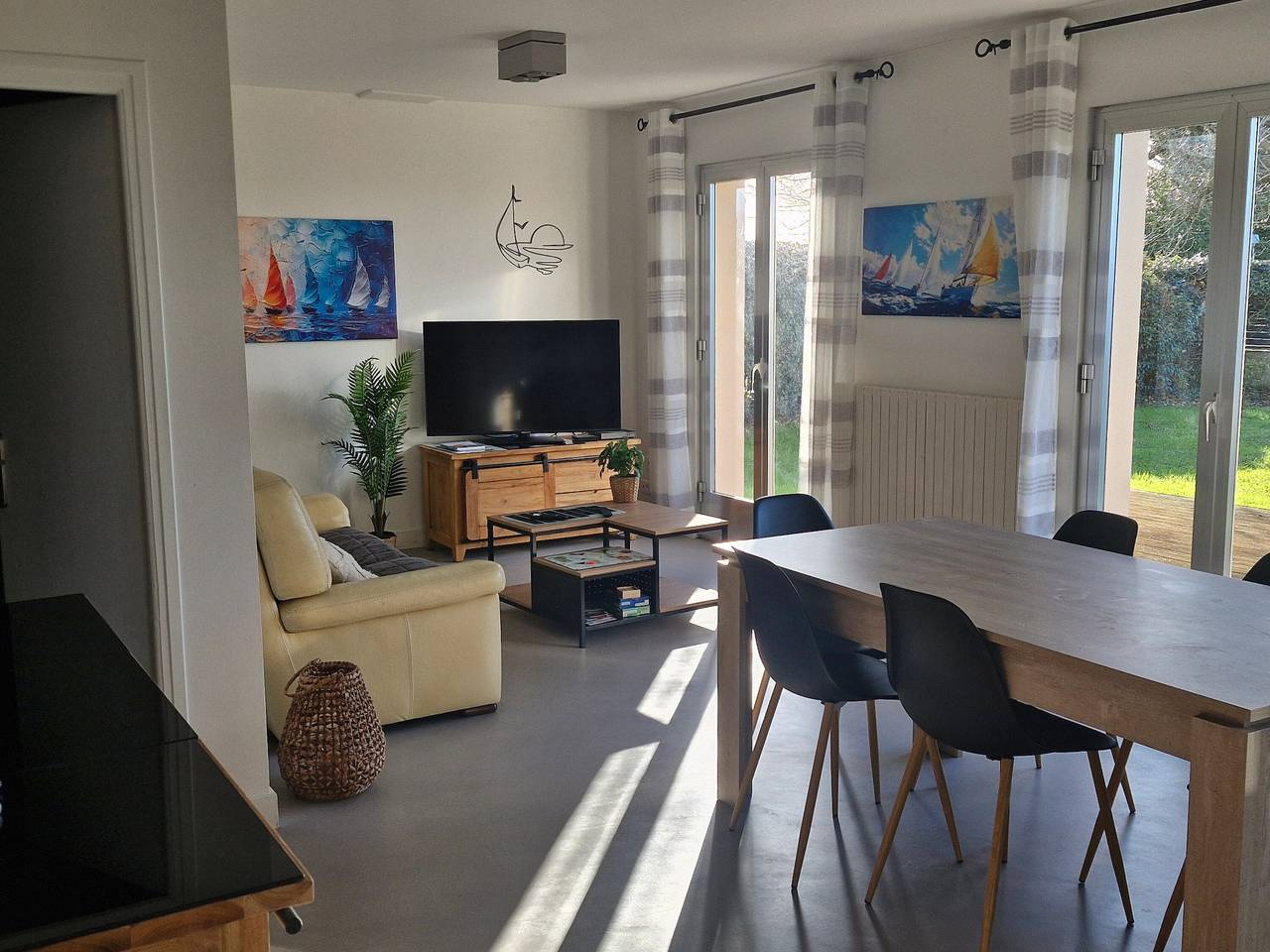 Holiday Home “Ker Blein” with Sea View, Terrace and Wi-Fi in Sarzeau, Côte des Mégalithes