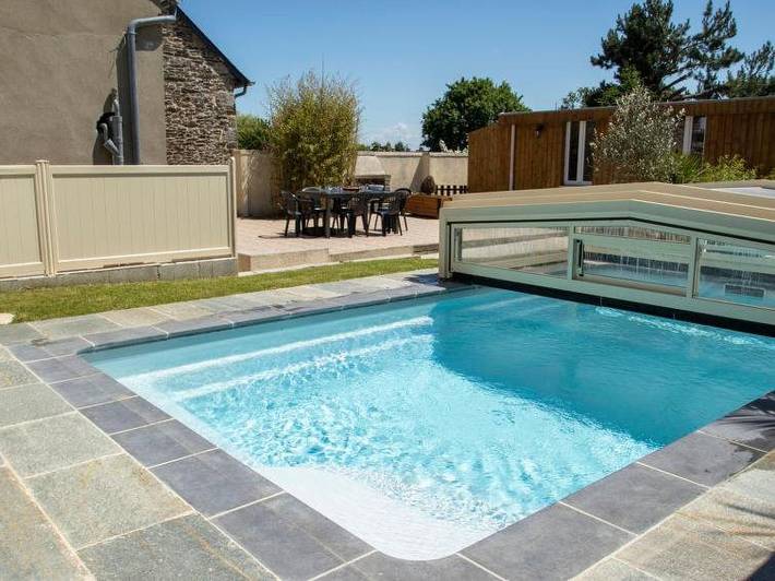 Ferienhaus für 5 Personen, mit Terrasse und Garten sowie Pool und Ausblick