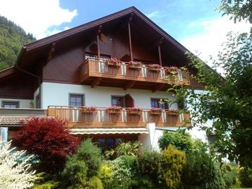 Ferienwohnung für 2 Personen, mit Garten und Balkon am Ossiacher See