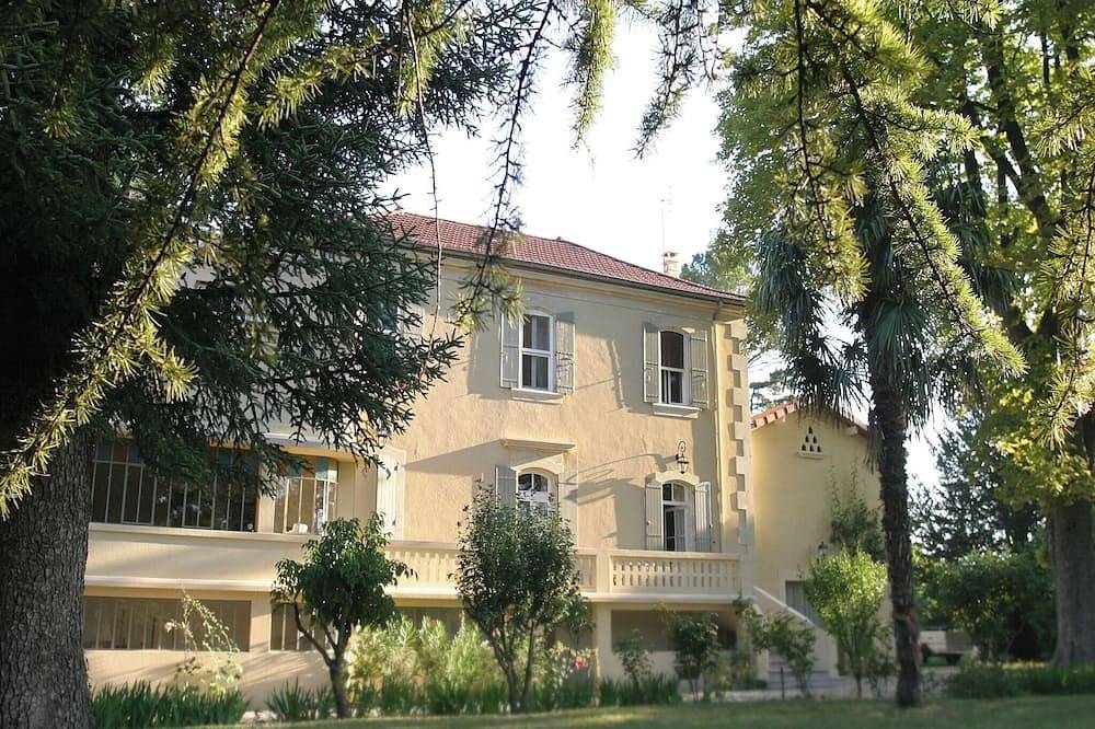 Mansión en Provenza con Piscina y Cerca in Valréas, Enclave de Valreas
