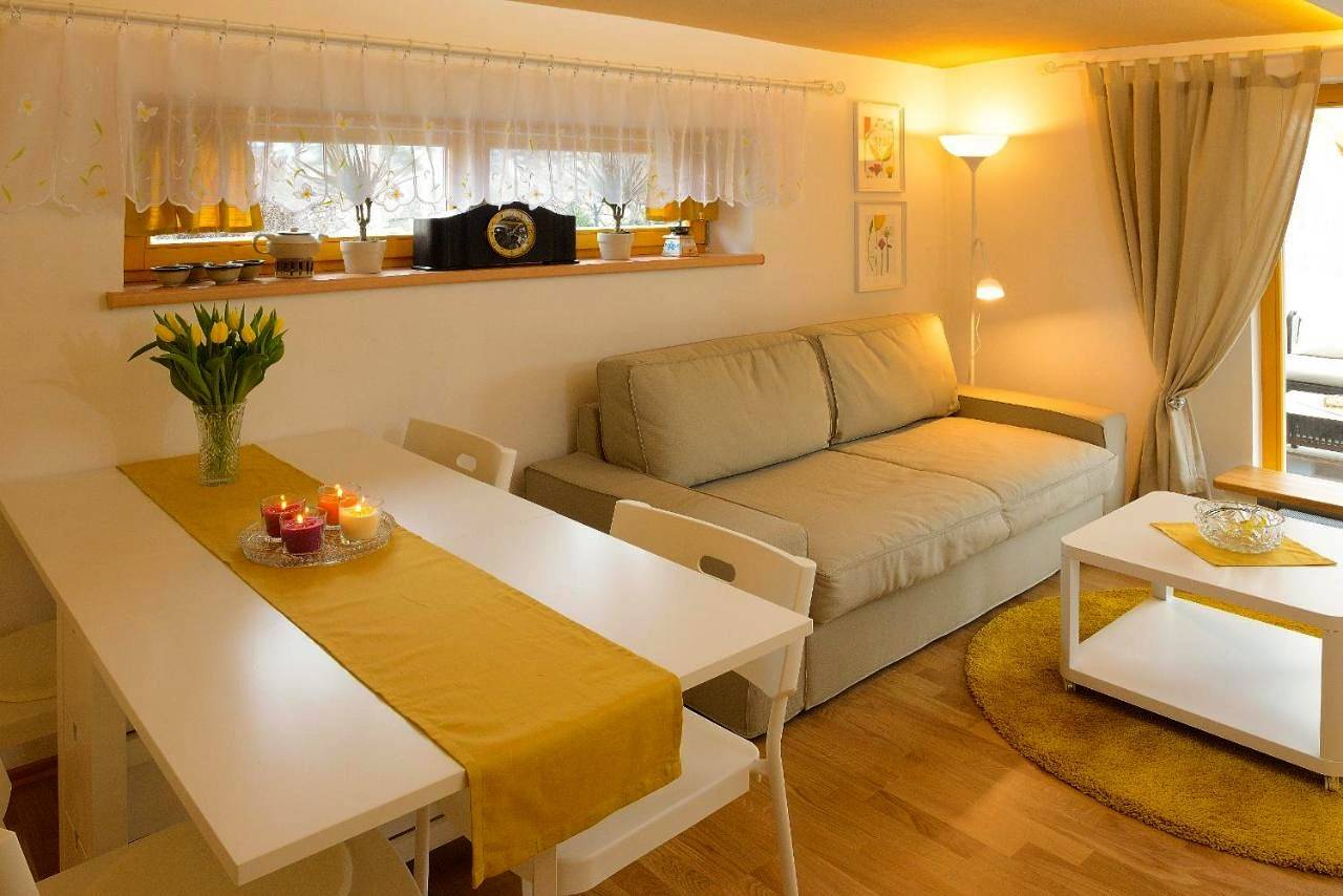 Geheel appartement, Rebel House in Frýdlant nad Ostravicí, Moravië-Silezië