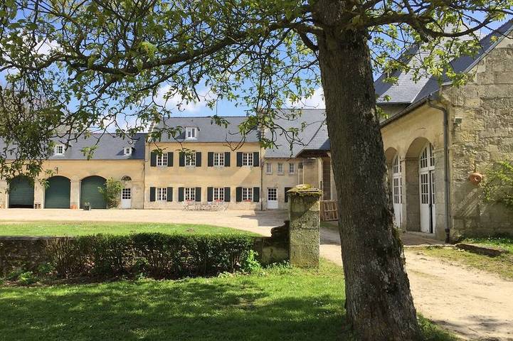 Gîte pour 28 personnes, avec Jacuzzi ainsi que Terrasse et Jardin