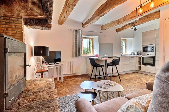 Gîte für 2 Personen, mit Terrasse und Garten