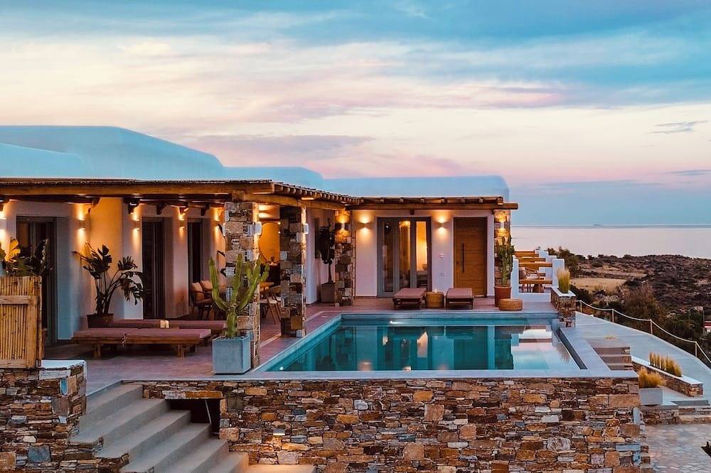 Villa for 8 People in Syros, Cyclades