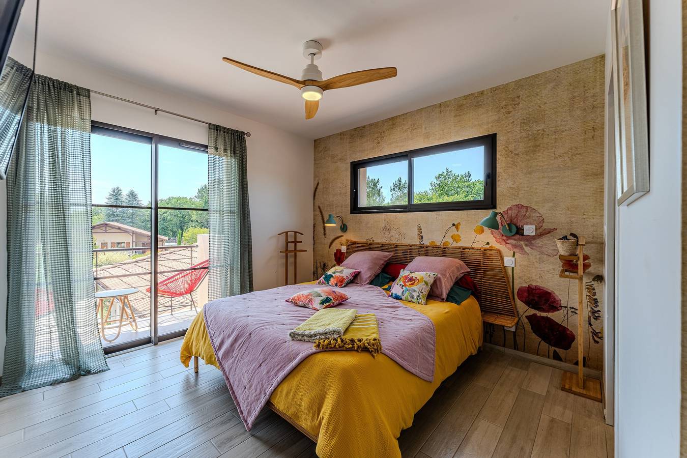 Habitación doble “Coquelicot” con piscina de agua salada, terraza y jardín compartido in Parentis-en-Born, Côte d’Argent