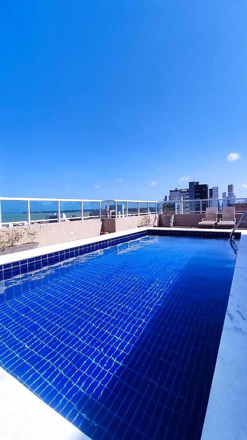 Casas e apartamentos de temporada para 7 pessoas, com balcão e vista e ainda piscina em Tambaú